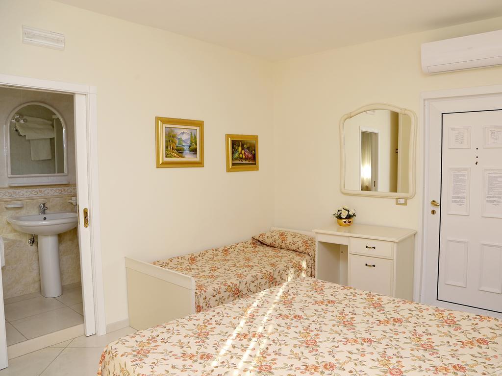 L'Airone Hotell Margherita Di Savoia Exteriör bild
